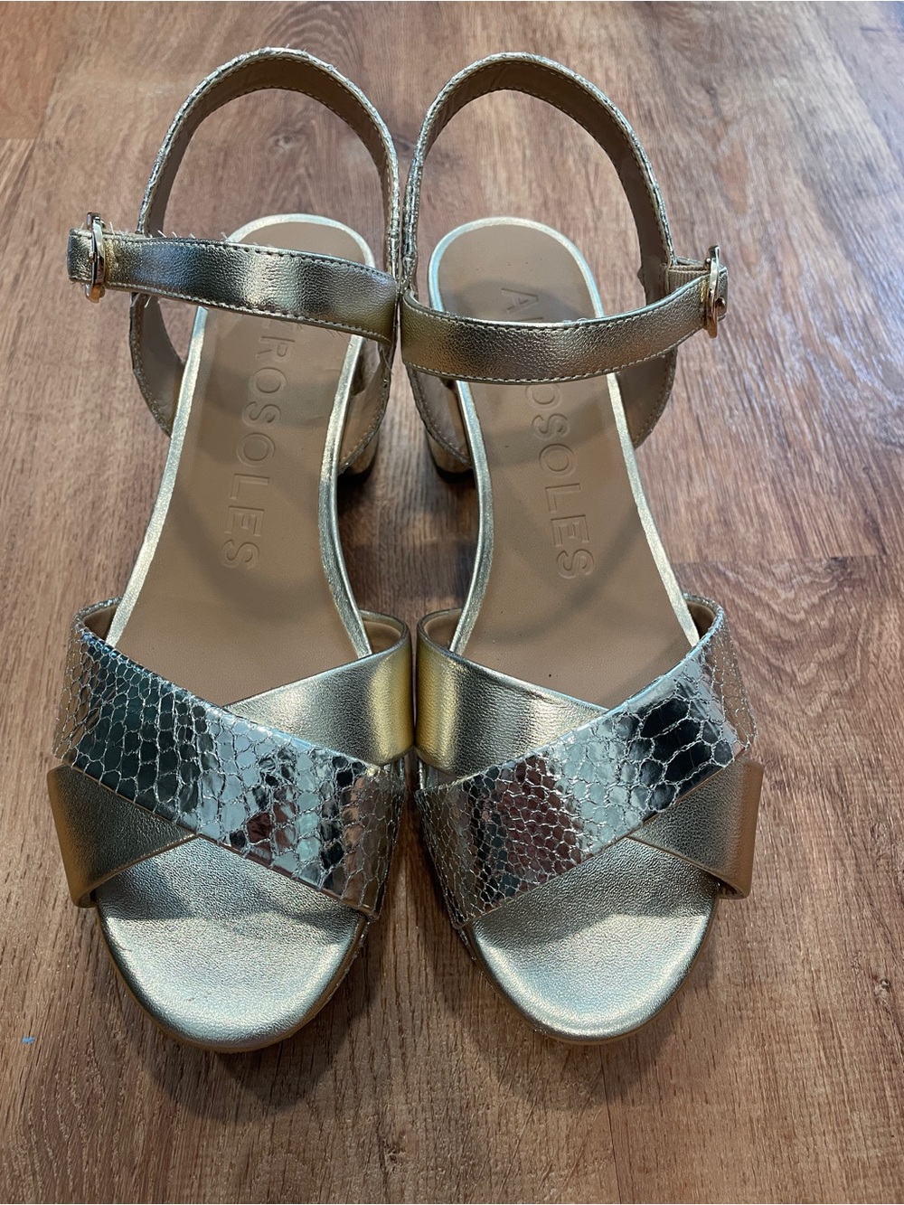 AEROSOLES Metallic Gold Crisscross Heeled Sandals Like New